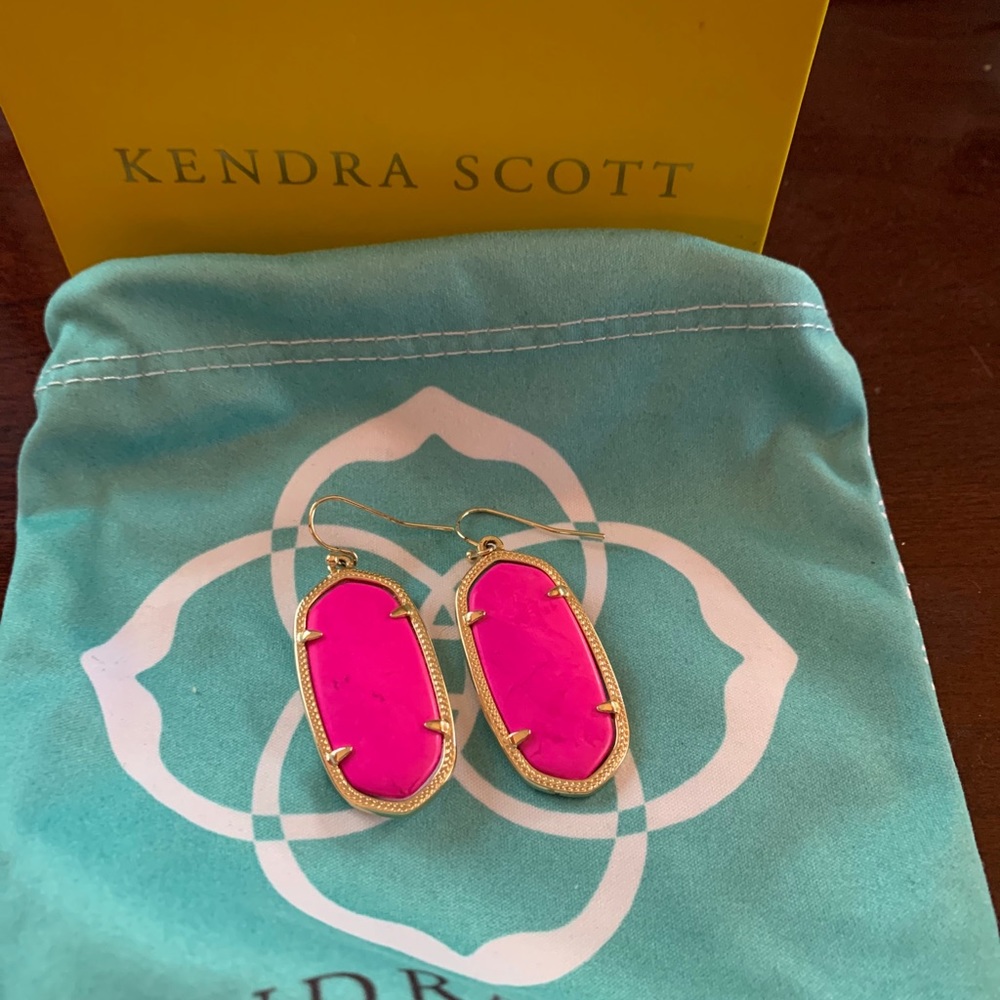 Kendra Scott hot pink earrings